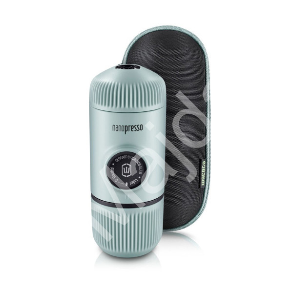 Nanopresso Arctic Blue + pevný obal cestovní kávovar (1)
