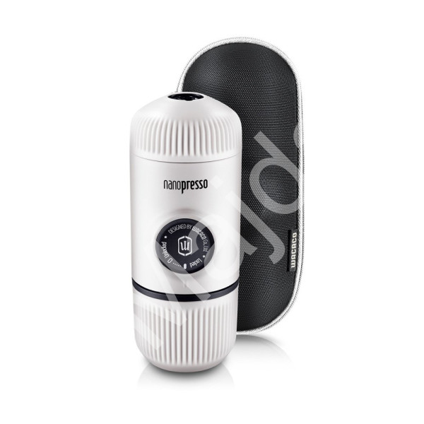 Nanopresso Chill White + pevný obal cestovní kávovar (1)