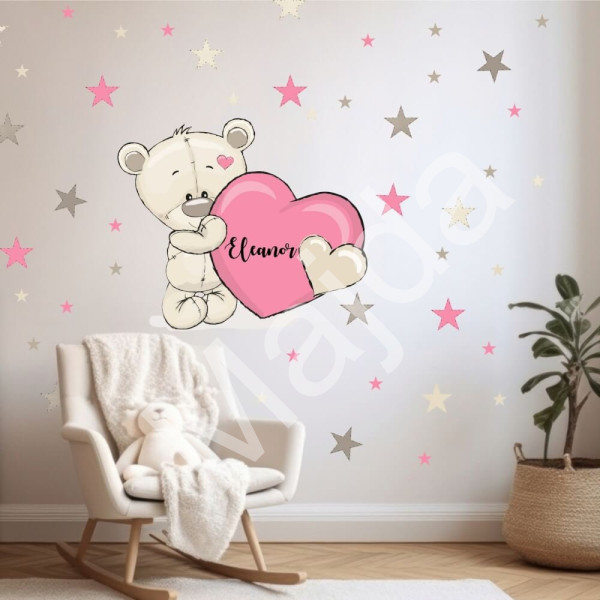 Inspio Přelepitelná samolepka do pokoje pro miminko - Medvídek se jménem a srdíčkem v. 76 x š. 90cm + hvězdy
