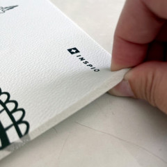 Inspio Hrací podložka pro děti na hraní s cestami a jménem - Akvareloví zajíčci