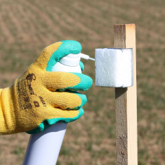 Pachový ohradník proti vlkům - ochrana ovcí, koz a skotu - 250 ml (4)